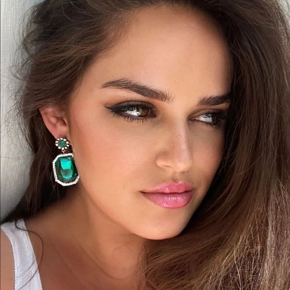 Emerald earrings 💚  